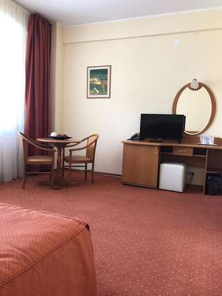 Отель Azuga Ski & Bike Resort Азуга Двухместный номер с 1 кроватью или 2 отдельными кроватями-3